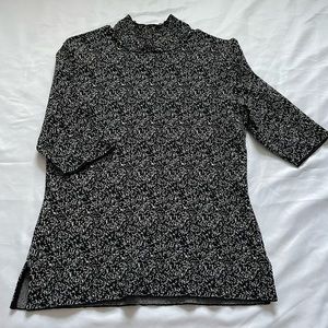 “Ann Taylor” short sleeve knit